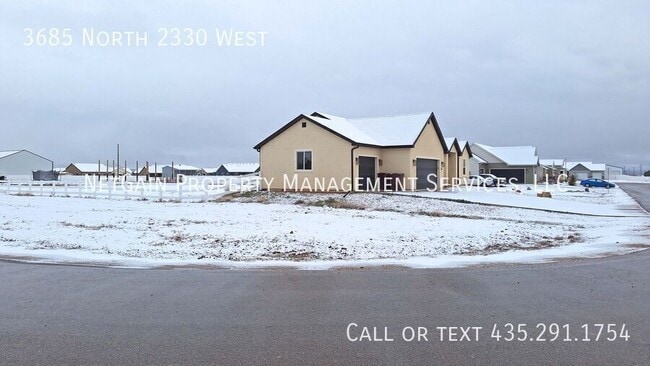 Building Photo - 3685 2330