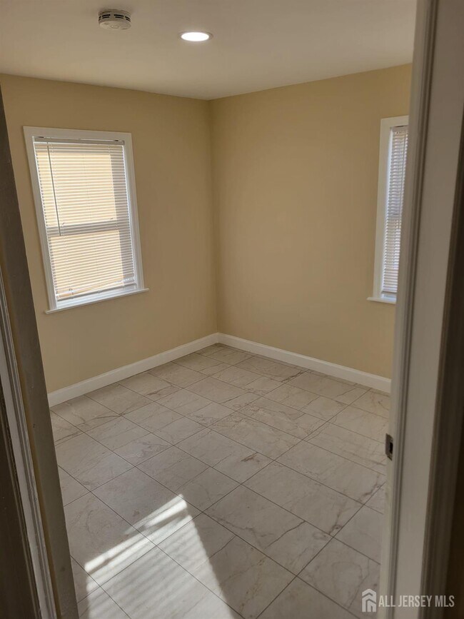Building Photo - 333 Brinton Ave