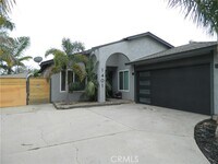 Building Photo - 1401 View Pointe Ave