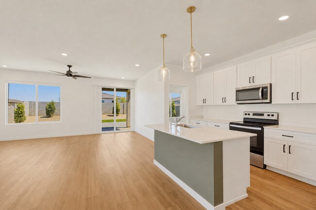 Building Photo - 18128 W Soft Wind Dr