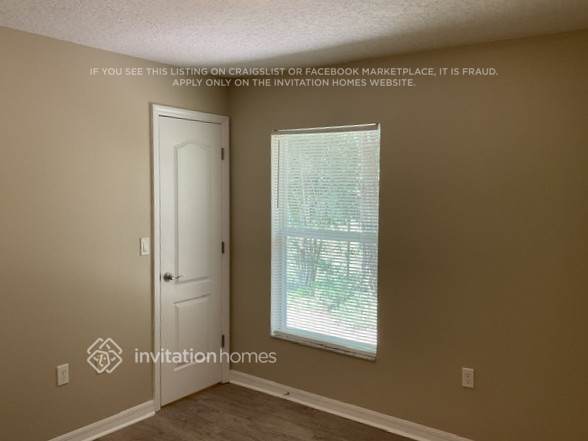 Building Photo - 425 E New Hampshire Ave