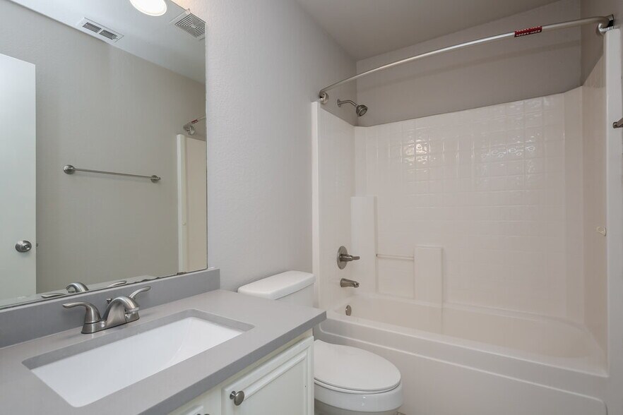 Building Photo - 1137 Alicia Ln