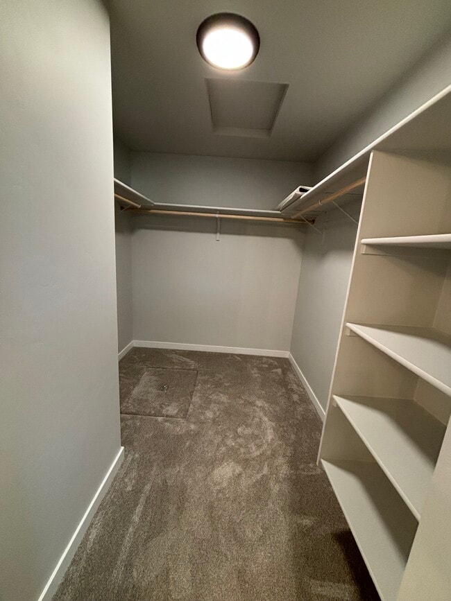 Building Photo - 5210 Endicott Dr