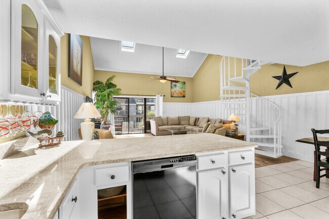 Building Photo - 1890E Auburn Ln