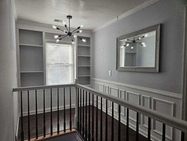 Building Photo - Gillcreek at Forest Lake