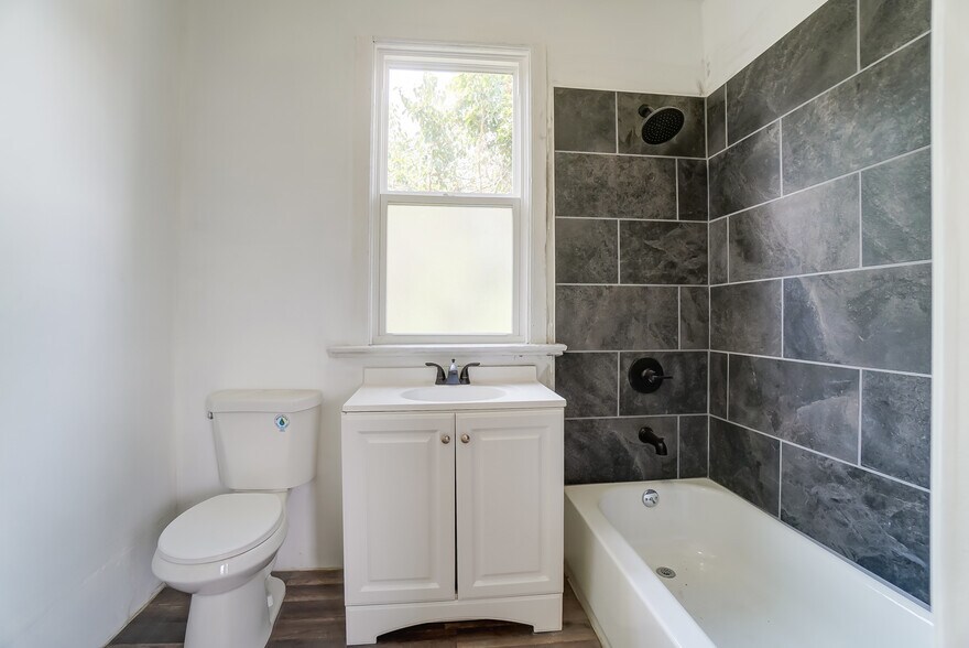 Building Photo - 1768 Williams Ave