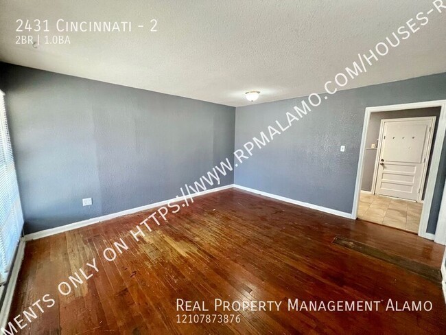 Building Photo - **MOVE-IN SPECIAL!!** MUST SEE! Convenient...