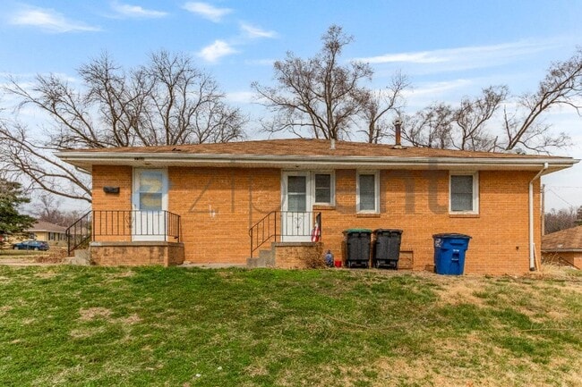 Building Photo - 3366 Craig Ave