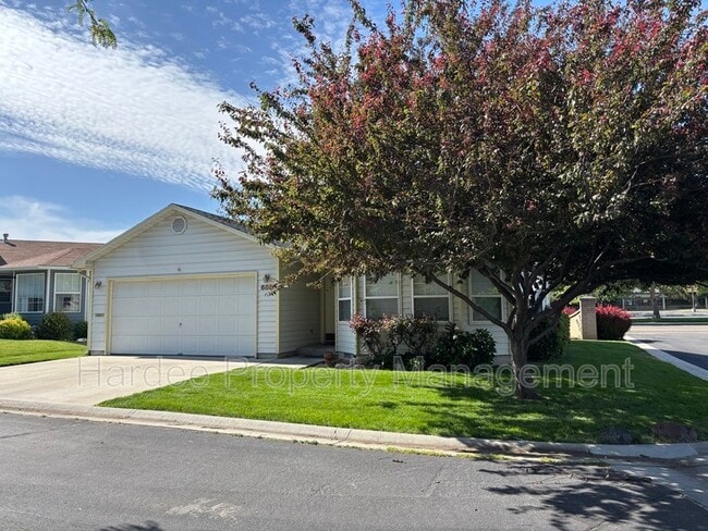 Building Photo - 688 S Gamay Ln