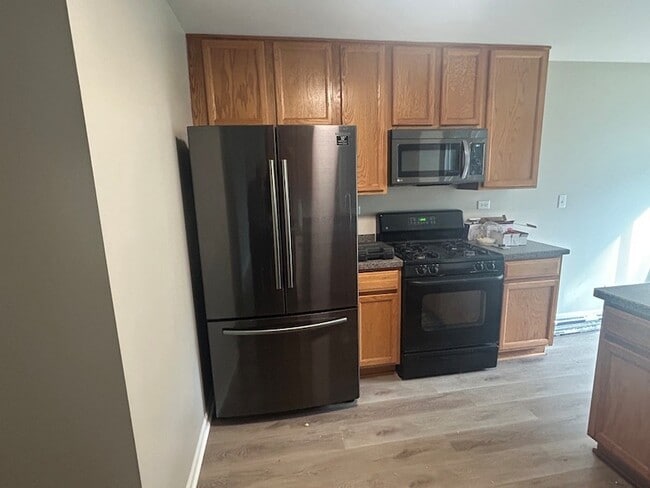 Building Photo - 508 Metropolitan St