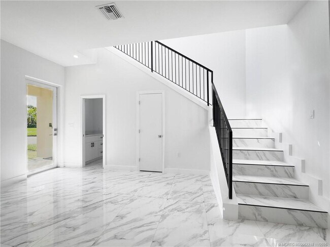 Building Photo - 149 Southeast Cor. Arno