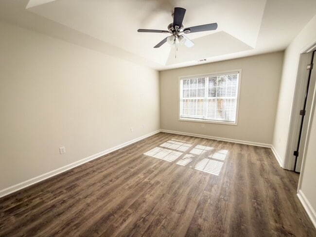 Building Photo - Beautiful Home with Fenced Backyard Near UGA Vet School