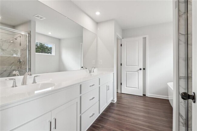 Building Photo - 2072 Buice Lake Pkwy