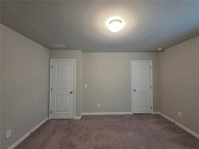 Building Photo - 85 Pointe Pl