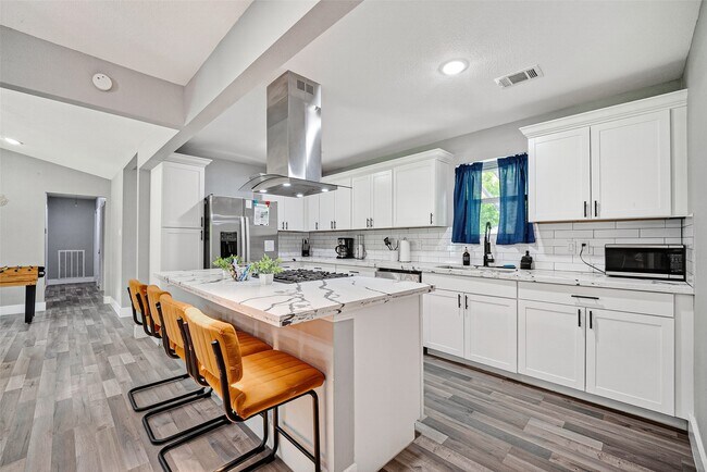 Building Photo - 1206 Riggs Rd