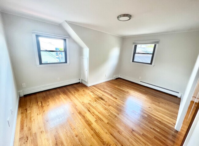 Building Photo - 1 Gerry St