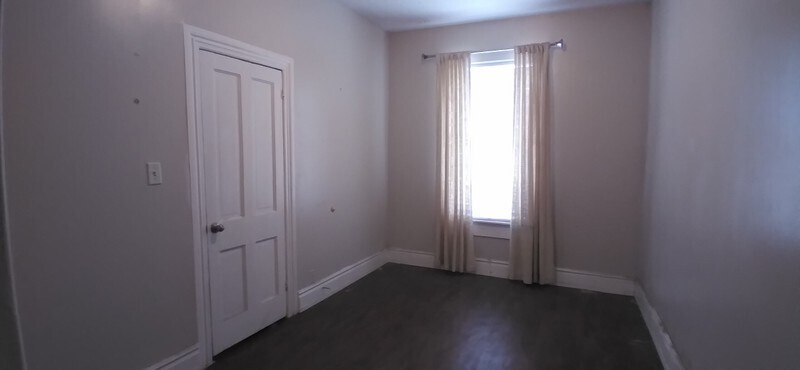 Building Photo - 818 W 300 N