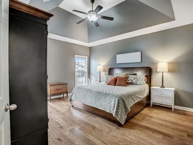 Building Photo - Spring Hill Gem! 3BR Home w/ Patio, Fire P...