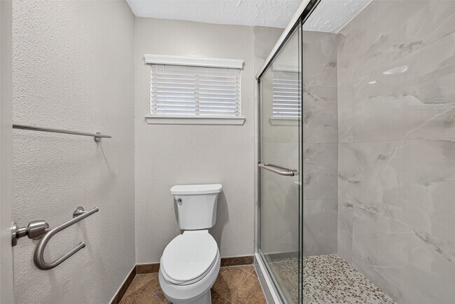 Building Photo - 3107 Pecan Point Dr