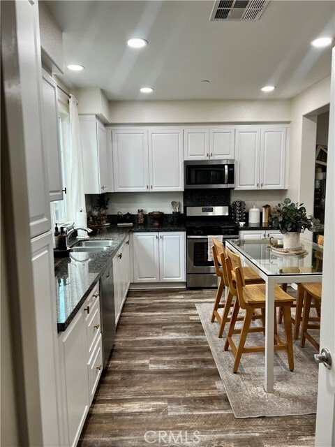 Building Photo - 180 Dorsett Ave