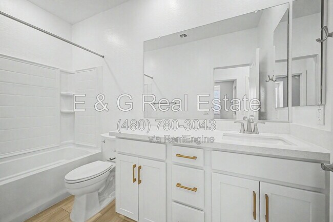 Building Photo - 2771 S Chippewa Dr