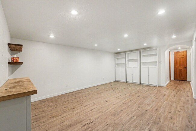 Building Photo - 6762 Harlan St
