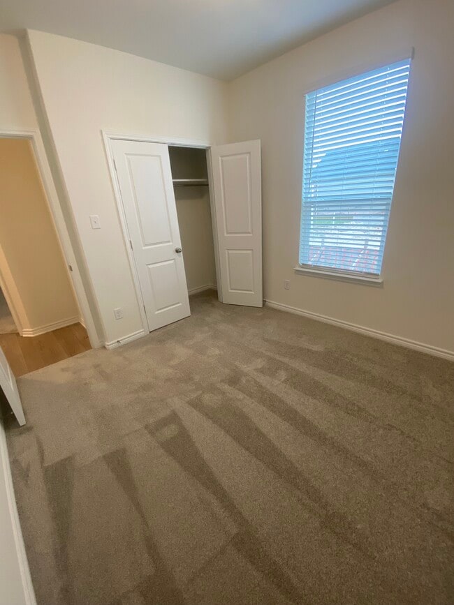 Building Photo - 440 Horizon Pointe