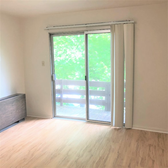 Building Photo - 6350 Forward Ave