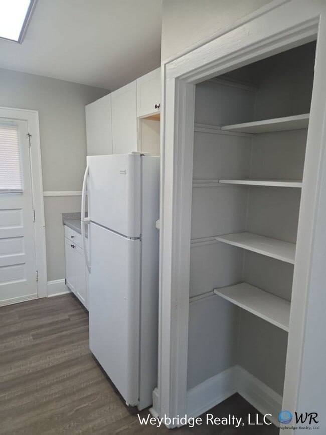 Building Photo - 2218 Drex Ave