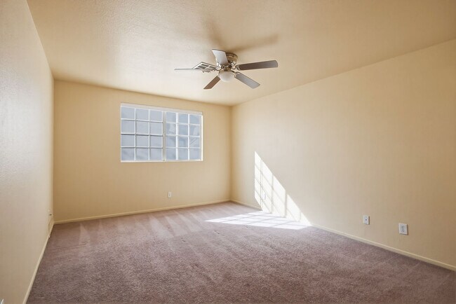 Building Photo - 2600 Autumn Blaze Ave