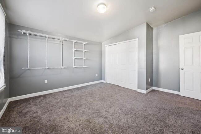 Building Photo - 138 N King St