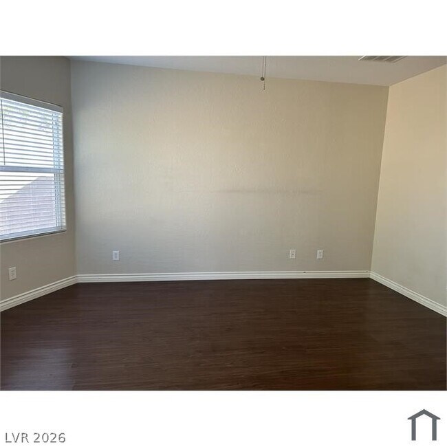 Building Photo - 2660 Lochleven Way