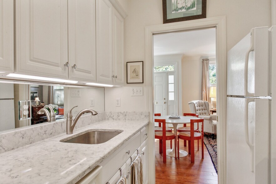 Building Photo - 519 Tattnall St