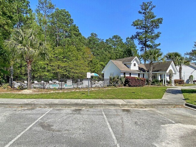 Building Photo - Beautiful Goose Creek Townhome!