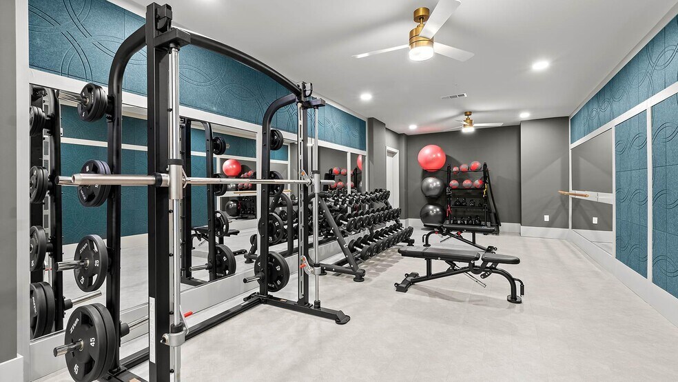 Building Photo - 2420 Peachtree Rd NW