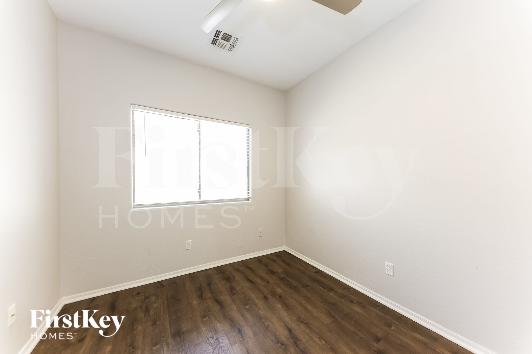 Building Photo - 13030 W Windrose Dr