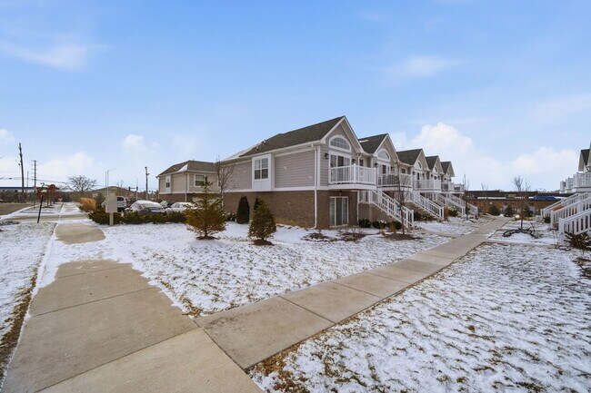 Building Photo - 7214 Farmstead Ln