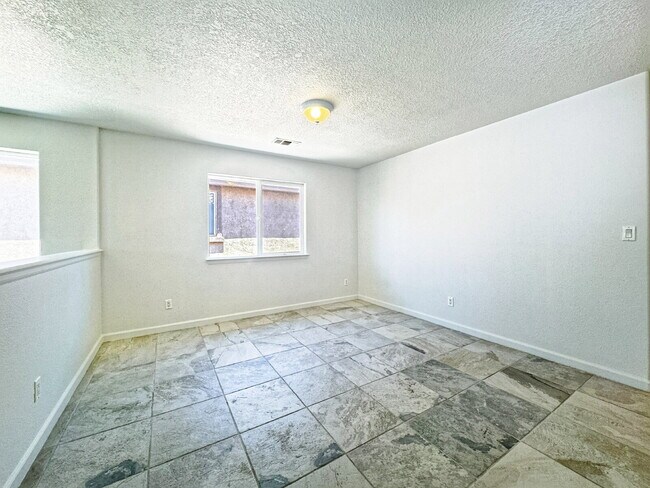 Building Photo - Wonderful 2 Story 3 BR Home in Loma Colorado