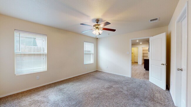 Building Photo - Minutes from Fort Hood charming 4 bedroom ...