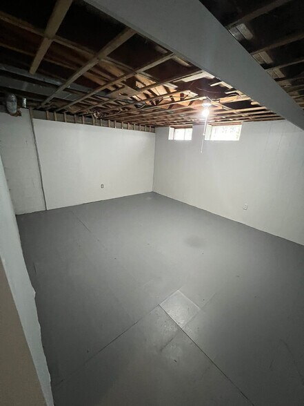 Building Photo - 4729 E 173rd St