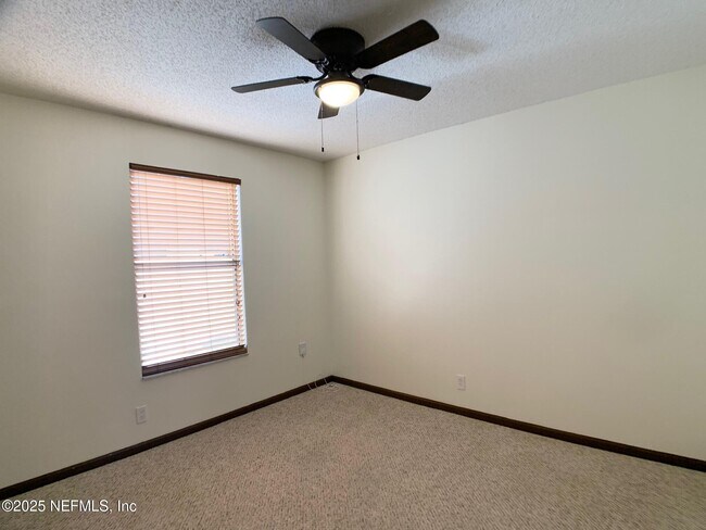 Building Photo - 7931 Dwyer Dr