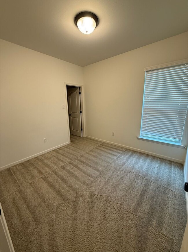 Building Photo - WATER FRONT PROPERTY! BEAUTIFUL 3BD/2BA HOME!