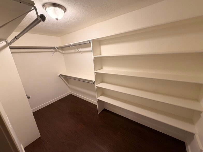 Building Photo - 7092 W Jayson Bend Dr