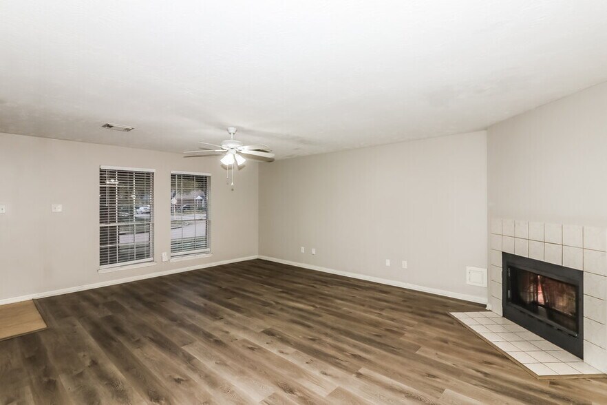 Building Photo - 6803 Hedgewick Dr