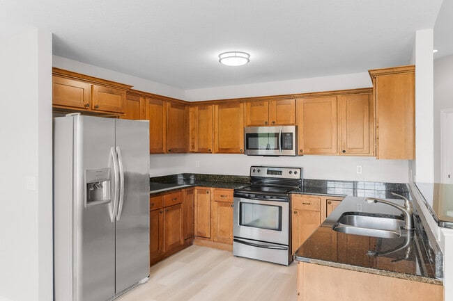 Building Photo - 1704 Ballentine Ln
