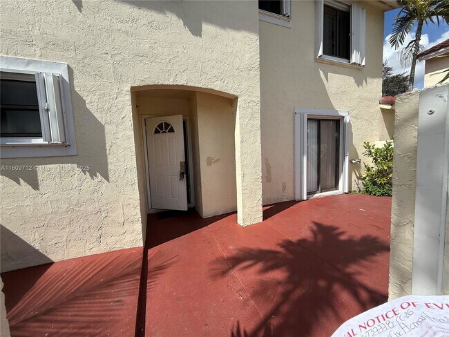 Primary Photo - 3208 San Remo Cir