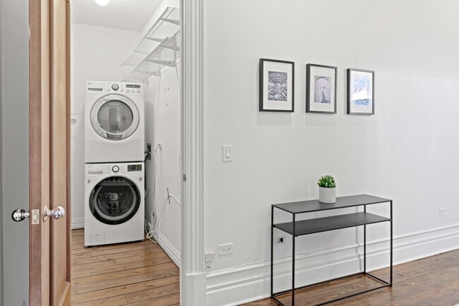 Building Photo - 1400 W Chestnut St