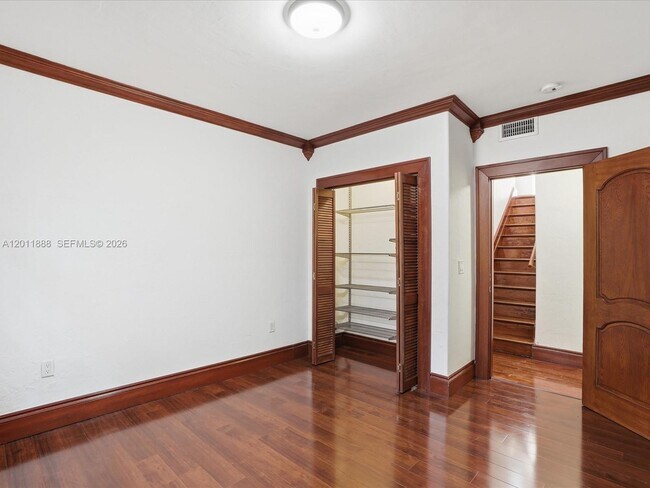 Building Photo - 1137 Asturia Ave
