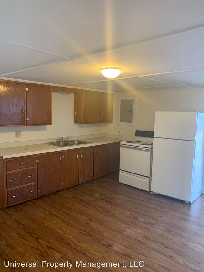 Primary Photo - 24 Allen St