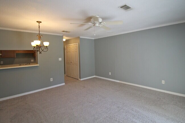 Building Photo - Northeast Pensacola 2BR Townhome with Private Patio, Partially Fenced Yard & Jack-and-Jill Bath